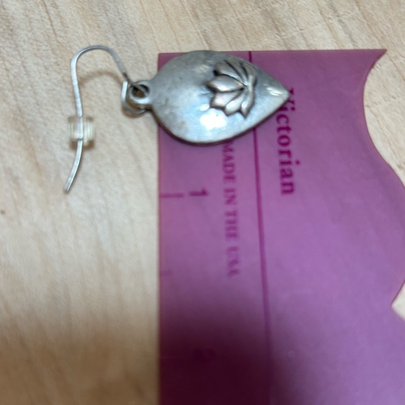 Chico’s earrings - Picture 3 of 5